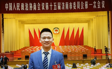市政協(xié)委員古欣：建設(shè)政府自持高標(biāo)準(zhǔn)輕生產(chǎn)廠房，讓企業(yè)安“家”市區(qū)